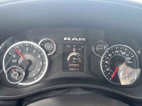 Used 2024 RAM 2500 Big Horn AWD/4WD image 27