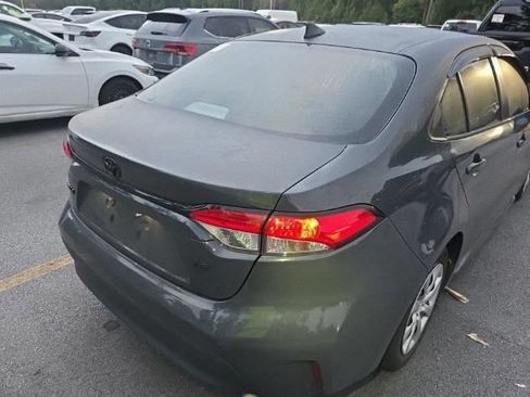Used 2025 Toyota Corolla LE w/ Convenience Package FWD image 3