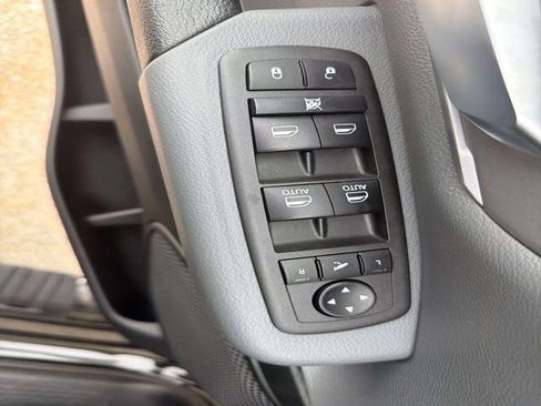 Used 2022 RAM 1500 Big Horn AWD/4WD image 19