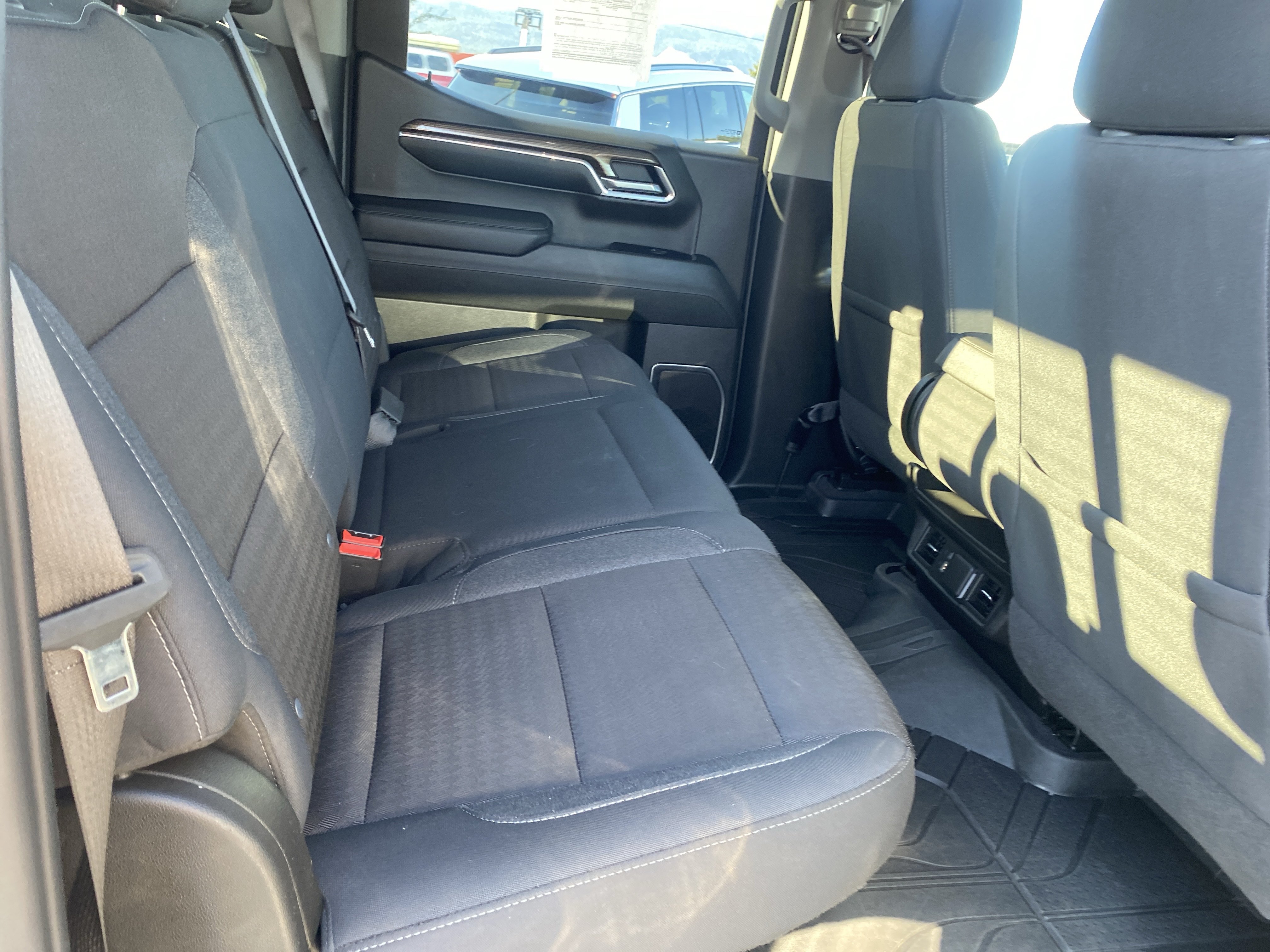 Used 2024 Chevrolet Silverado 1500 LT w/ Convenience Package II AWD/4WD image 23