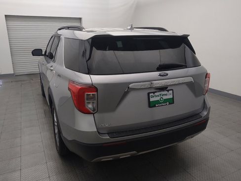 Used 2020 Ford Explorer XLT w/ Equipment Group 202A RWD image 6