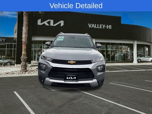 Used 2023 Chevrolet TrailBlazer LT image 2