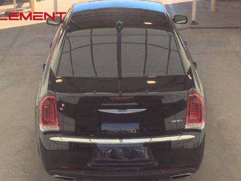 Used 2021 Chrysler 300 Touring image 7