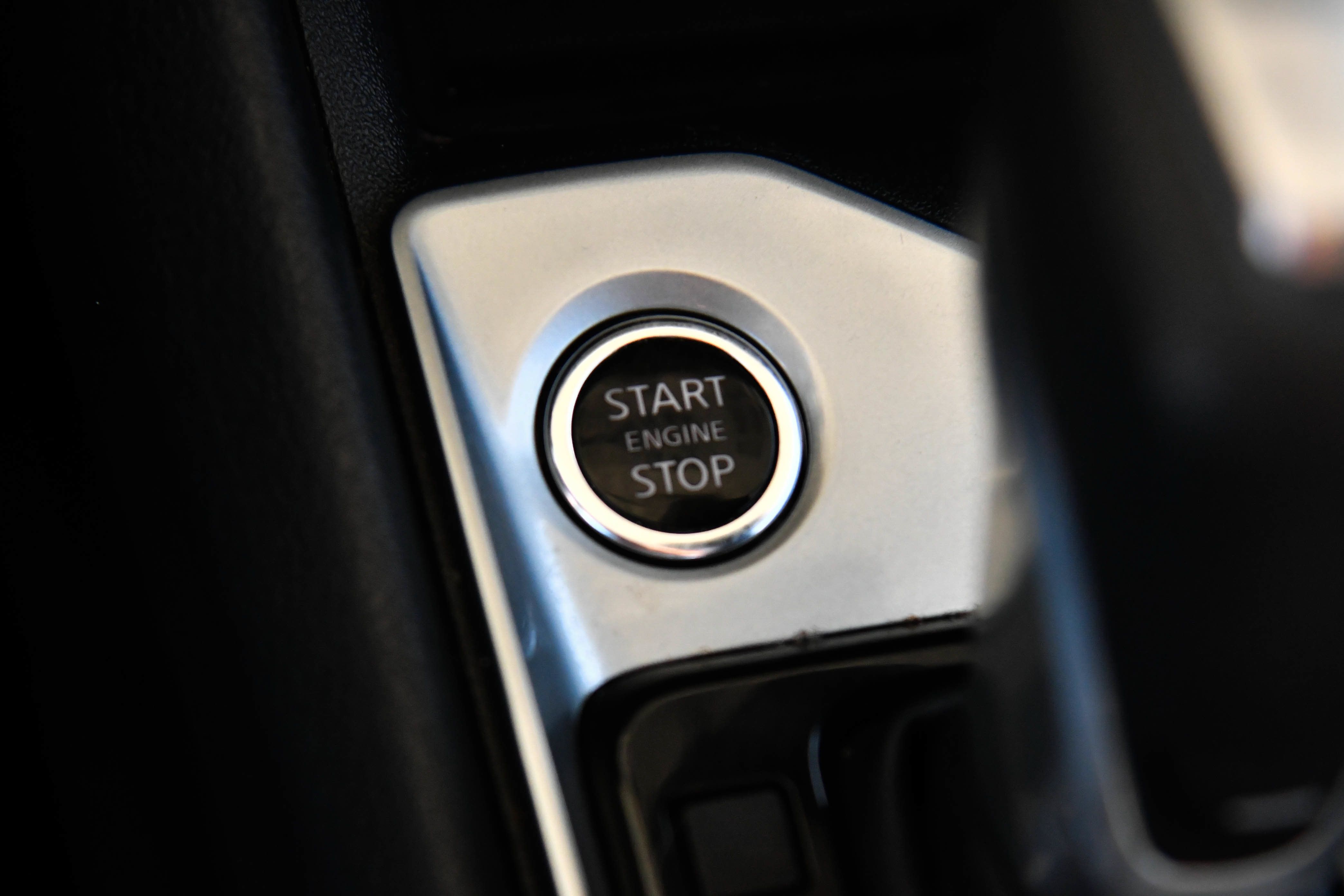 Used 2025 Nissan Altima 2.5 SV FWD image 25