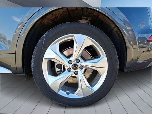 Certified 2023 Audi Q5 2.0T Premium Plus w/ Premium Plus Package image 8