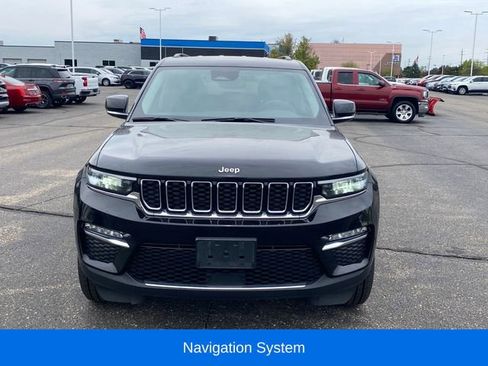 Used 2023 Jeep Grand Cherokee Limited AWD/4WD image 2