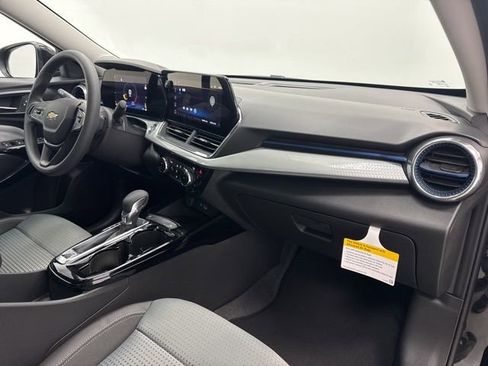 New 2026 Chevrolet Trax LT FWD image 29