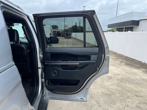 Used 2021 Ford Expedition XLT RWD image 12