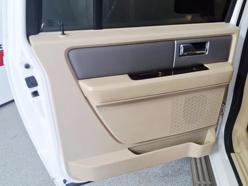 Used 2014 Ford Expedition EL XLT w/ Equipment Group 202A RWD image 12