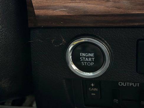 Used 2021 Toyota Tundra Limited w/ Limited Premium Package image 21