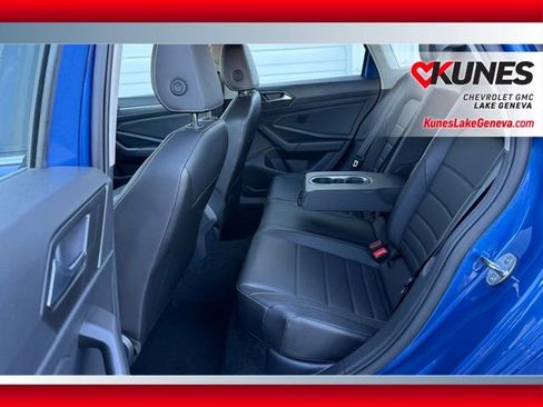 Used 2024 Volkswagen Jetta SE image 18