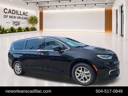 Used 2024 Chrysler Pacifica Touring-L