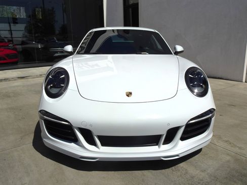 Used 2015 Porsche 911 Carrera S RWD image 3