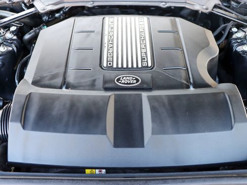 Used 2017 Land Rover Discovery First Edition image 49