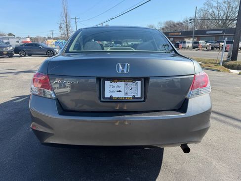 Used 2010 Honda Accord LX image 4