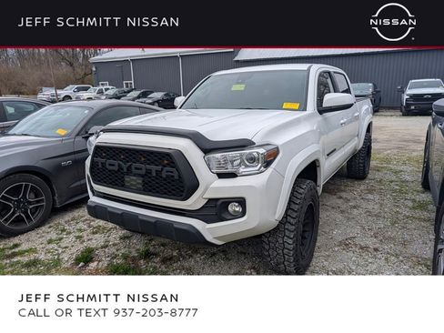 Used 2023 Toyota Tacoma SR5 image 1