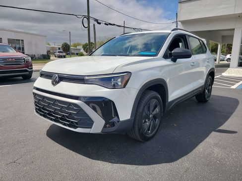 Certified 2025 Volkswagen Taos S image 4