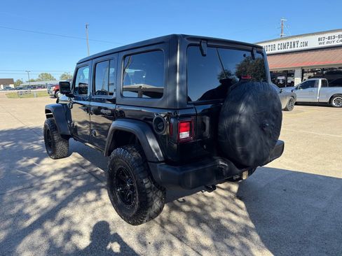 Used 2018 Jeep Wrangler Unlimited Sport S image 5