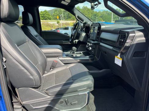 Used 2022 Ford F150 Lariat w/ Equipment Group 502A High AWD/4WD image 4