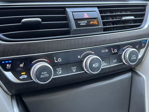 Used 2018 Honda Accord Touring image 29