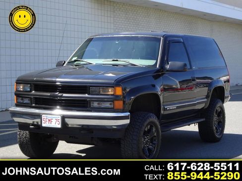 Used 1999 Chevrolet Tahoe 4WD 2-Door w/ Preferred Equipment Group image 1