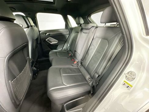 Used 2023 Audi Q3 2.0T Premium image 24