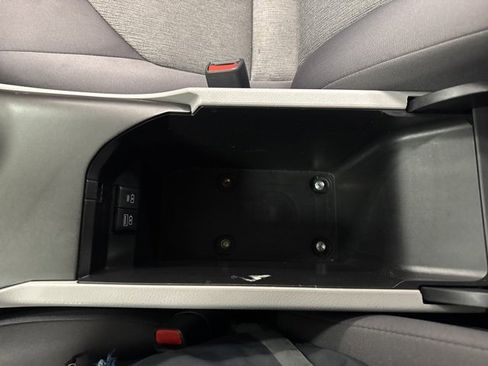 Used 2022 Toyota Camry LE image 34