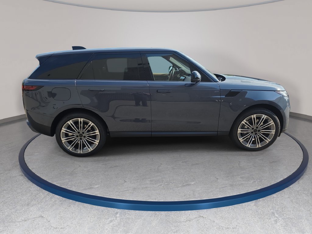 New 2026 Land Rover Range Rover Sport SE AWD/4WD image 4
