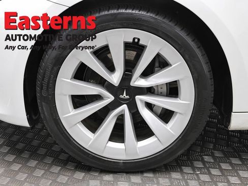 Used 2023 Tesla Model 3 Standard Range image 26