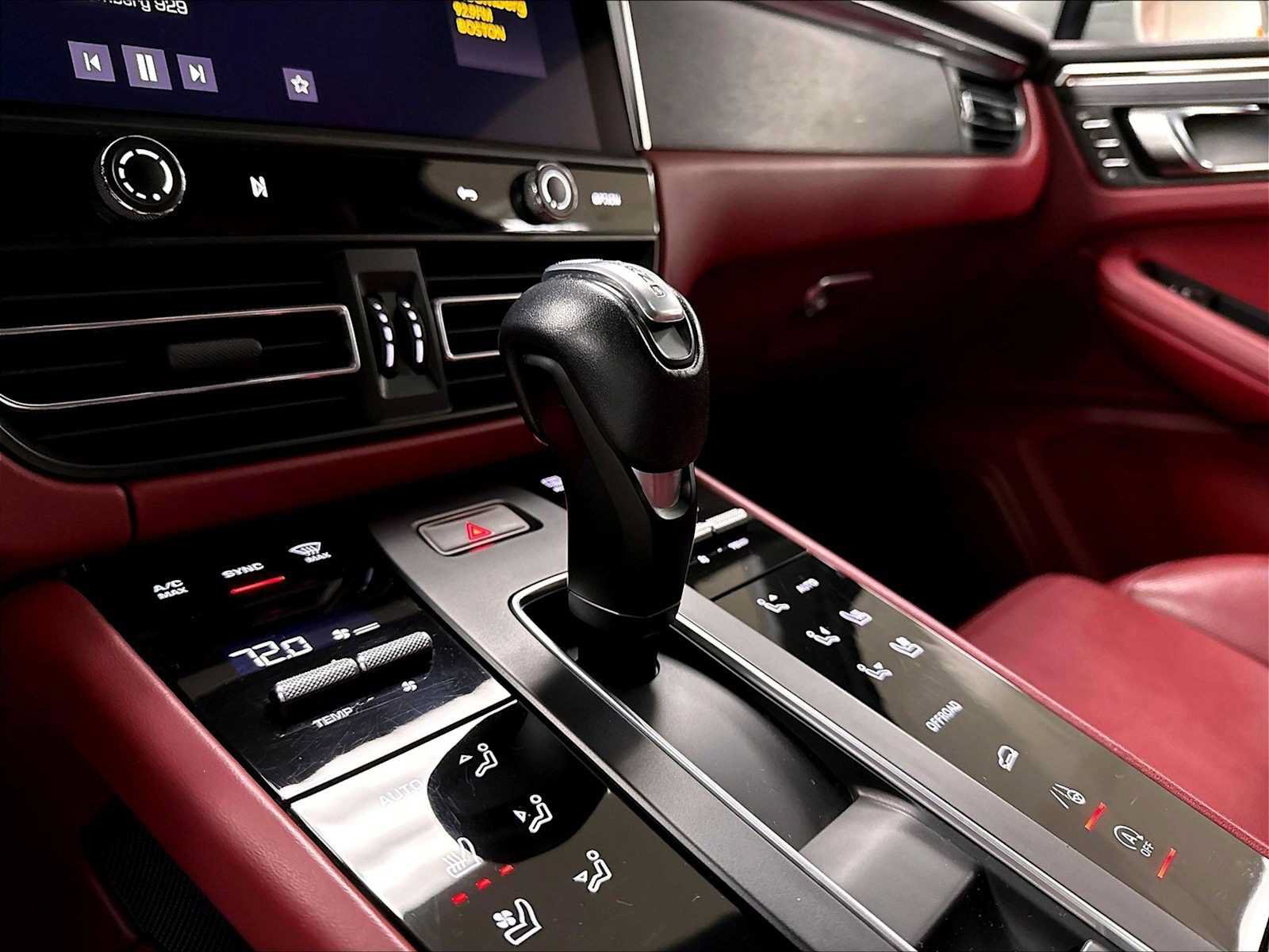 Certified 2022 Porsche Macan GTS AWD/4WD image 17