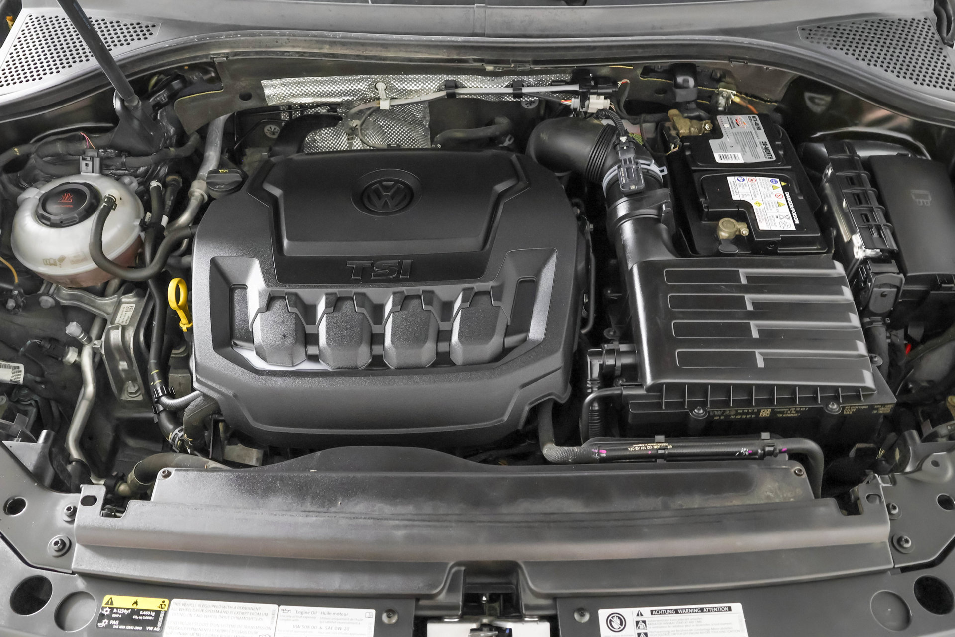 Used 2018 Volkswagen Tiguan SE w/ 3rd Row Seat Package AWD/4WD image 49