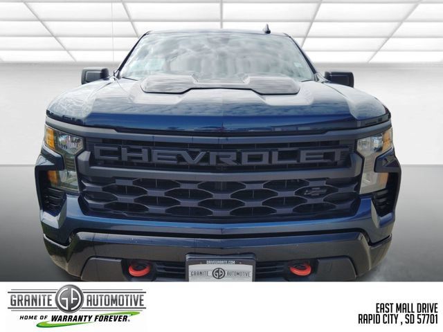 Used 2023 Chevrolet Silverado 1500 Custom Trail Boss w/ LPO, Dark Essentials Package AWD/4WD image 9