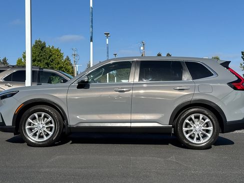 Used 2025 Honda CR-V EX image 2