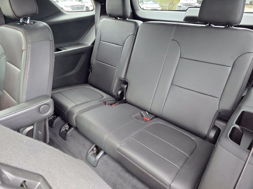Used 2022 Chevrolet Traverse High Country FWD image 32