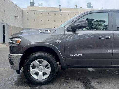 New 2026 RAM 1500 Big Horn AWD/4WD image 9