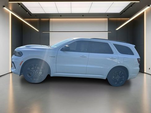 Used 2024 Dodge Durango R/T w/ Blacktop Package RWD image 2