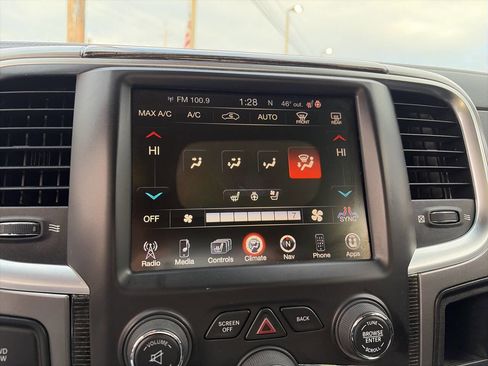 Used 2014 RAM 2500 Longhorn image 32