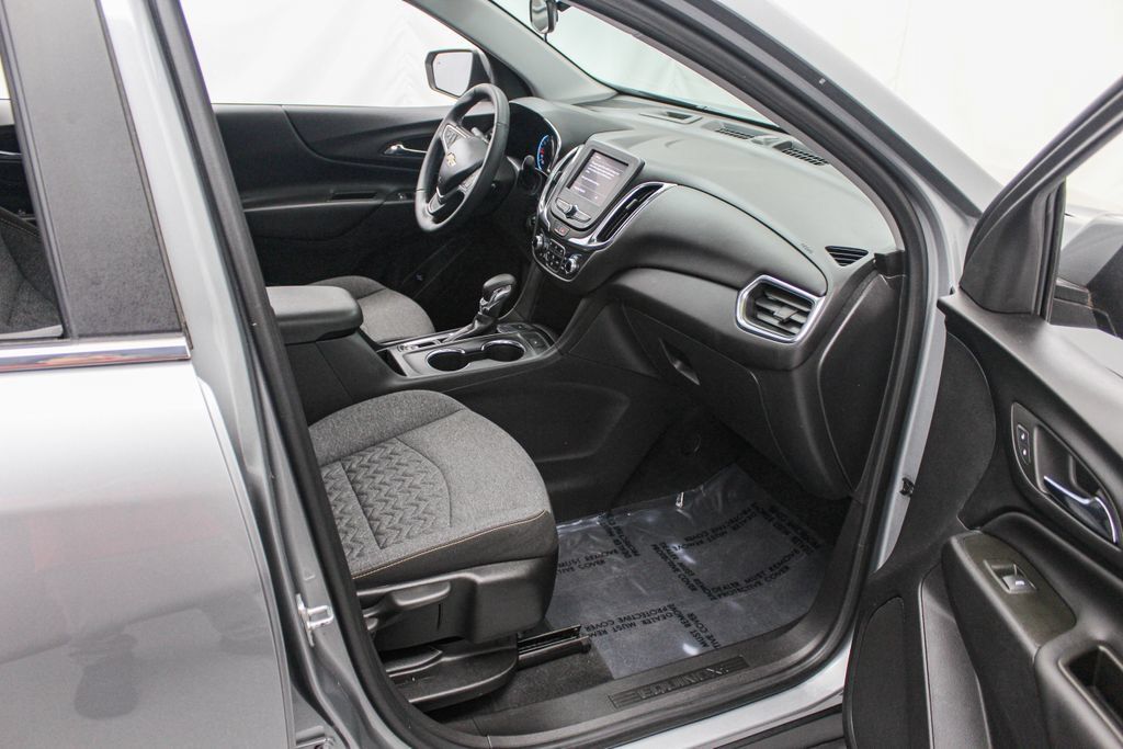 Used 2023 Chevrolet Equinox LT AWD/4WD image 25