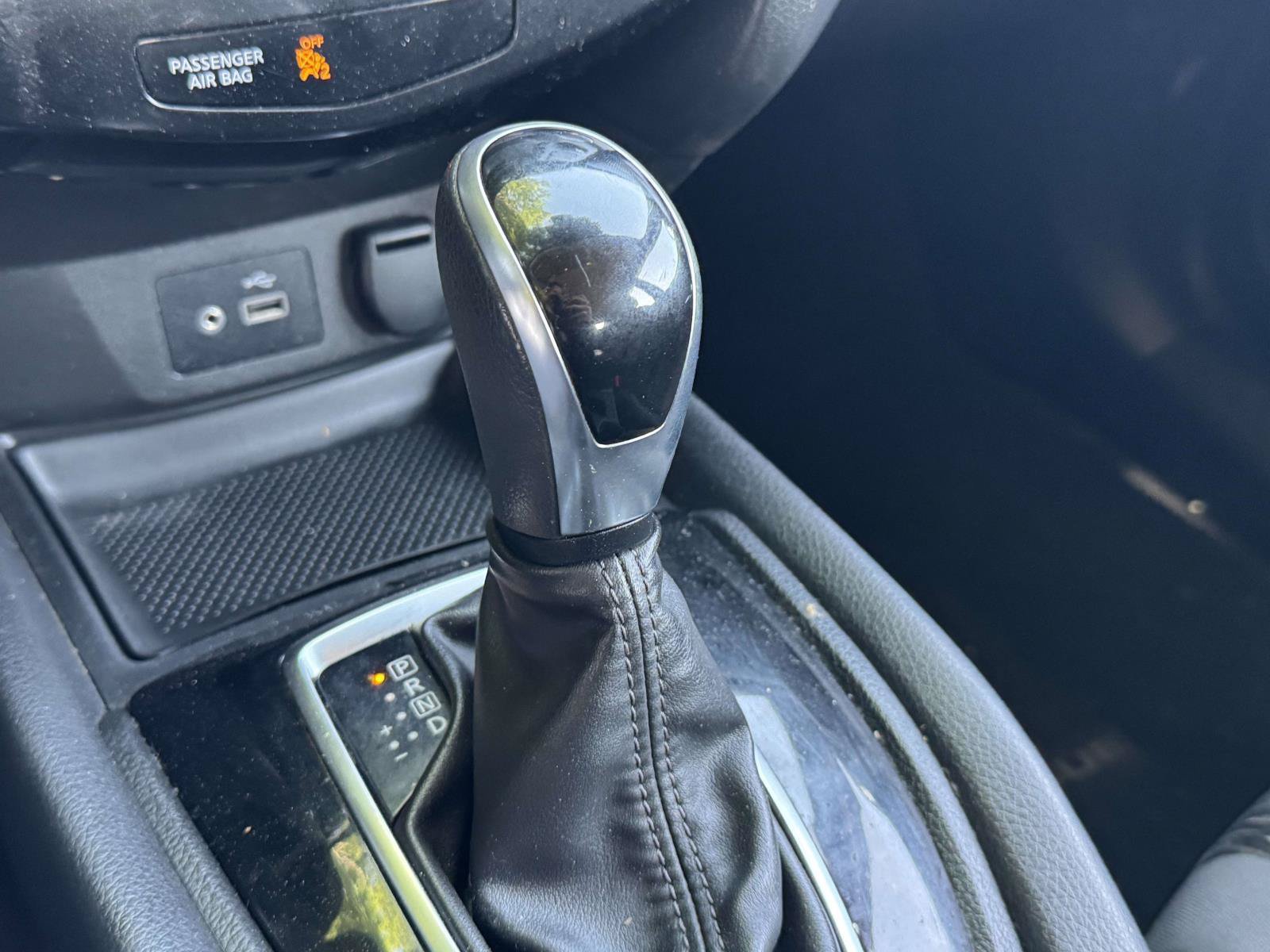 Used 2020 Nissan Rogue S FWD image 26