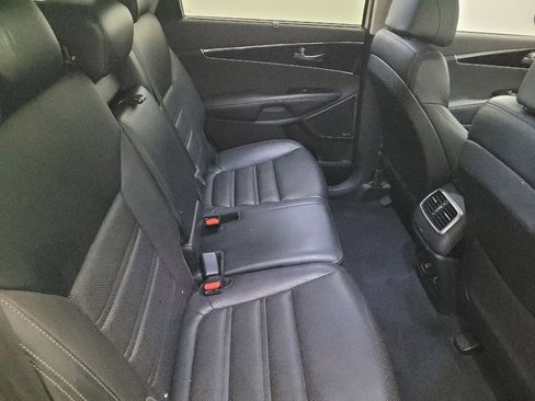 Used 2017 Kia Sorento SX image 19
