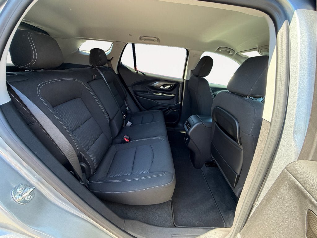 Used 2024 GMC Terrain SLE w/ Driver Convenience Package AWD/4WD image 24