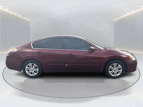 Used 2010 Nissan Altima 2.5 S w/ Convenience Pkg FWD image 8