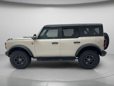 Used 2025 Ford Bronco Badlands AWD/4WD image 8
