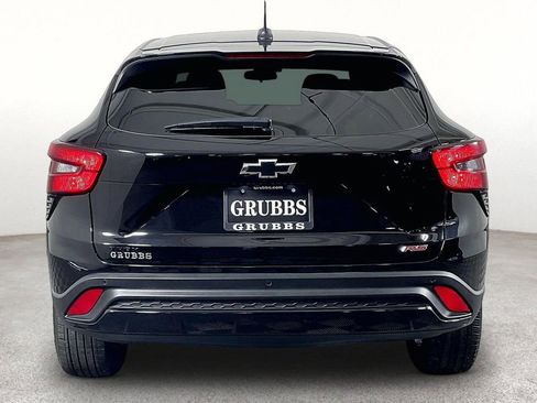 Used 2025 Chevrolet Trax RS w/ Driver Confidence Package FWD image 5
