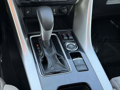 Used 2024 Mitsubishi Eclipse Cross SE image 16