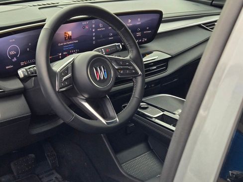 Certified 2025 Buick Enclave Preferred image 26