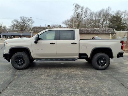 New 2026 Chevrolet Silverado 2500 ZR2 image 7