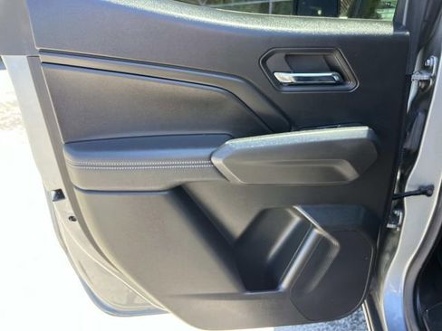 Used 2023 Chevrolet Colorado LT w/ LT Convenience Package II AWD/4WD image 20