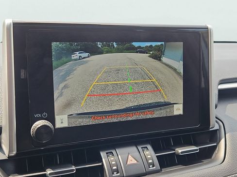 Used 2023 Toyota RAV4 XLE Premium AWD/4WD image 16