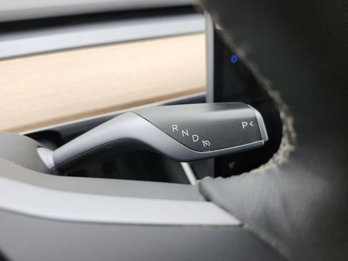 Used 2019 Tesla Model 3 Mid Range image 31